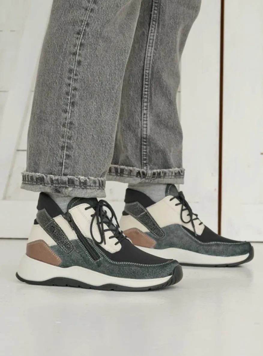 Crown S2F - zwart/gebroken wit stretchleer