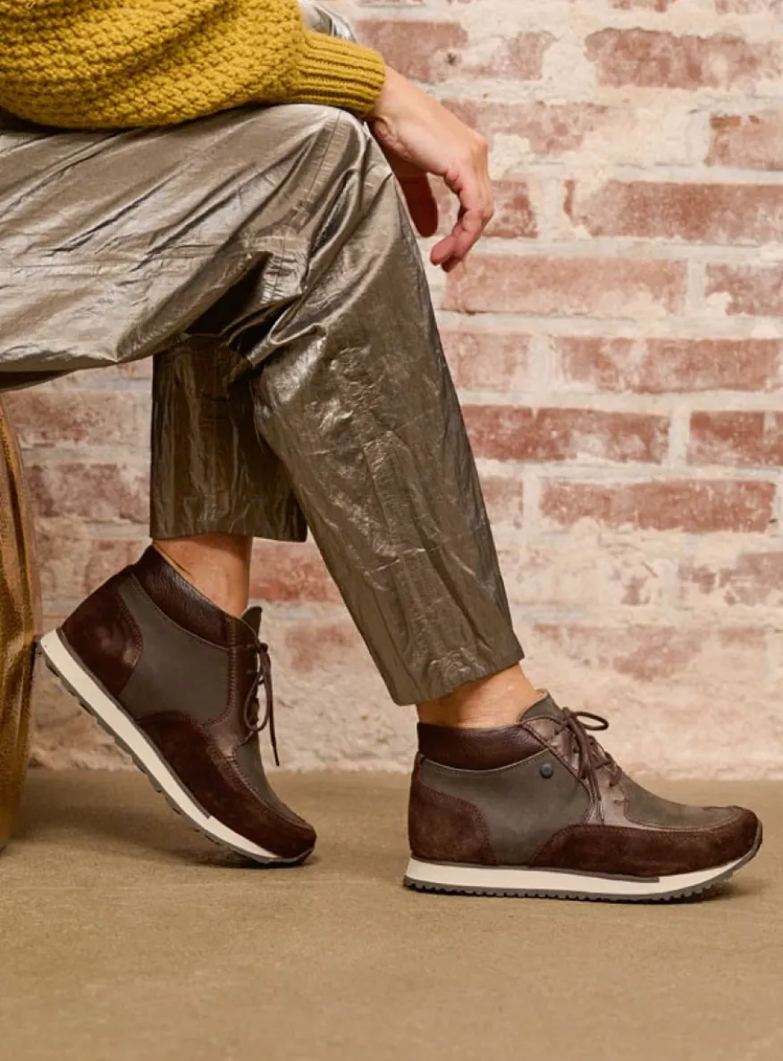 e-Boot - asfalt combi leer