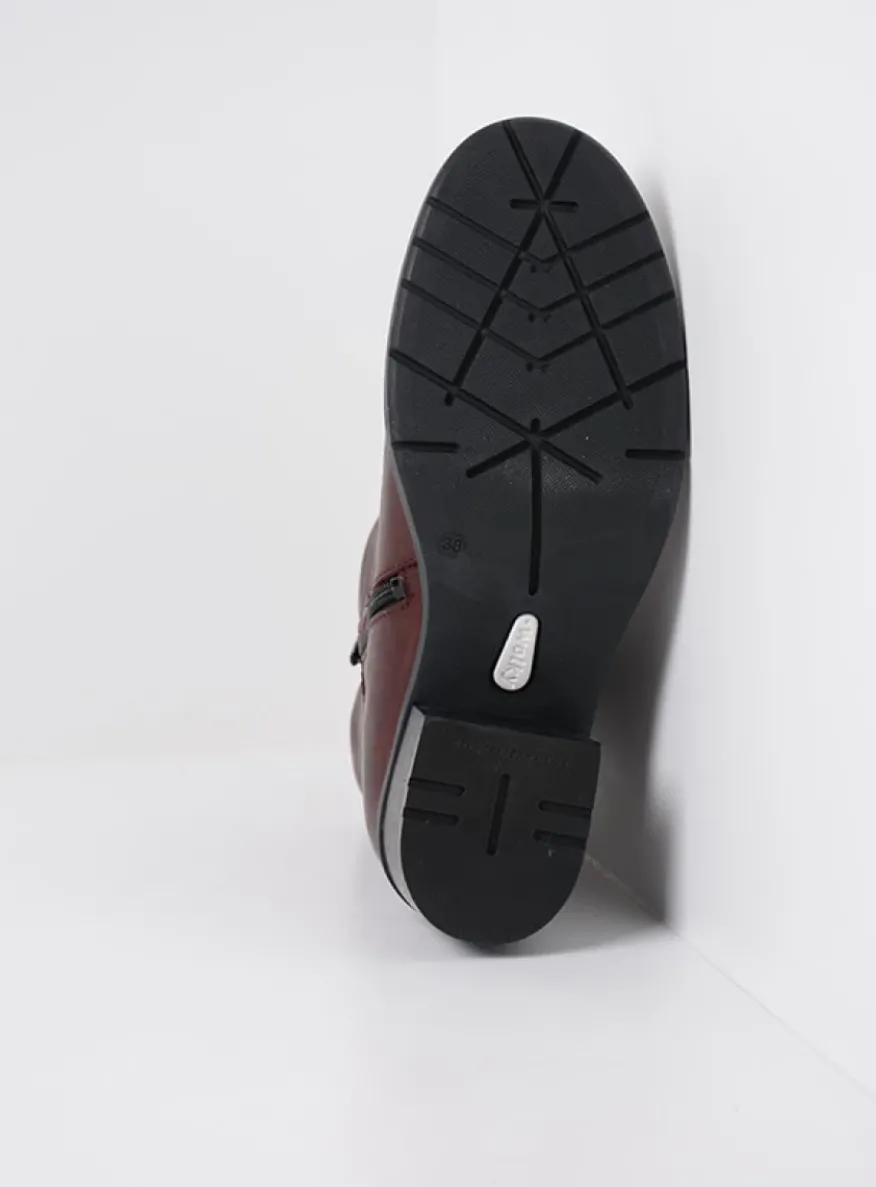 Fairview XW - bordeauxrood leer