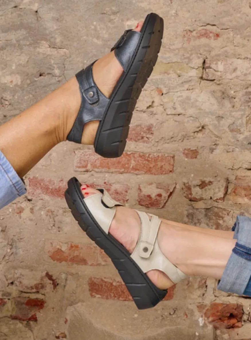 Ikaria - gebroken wit leer