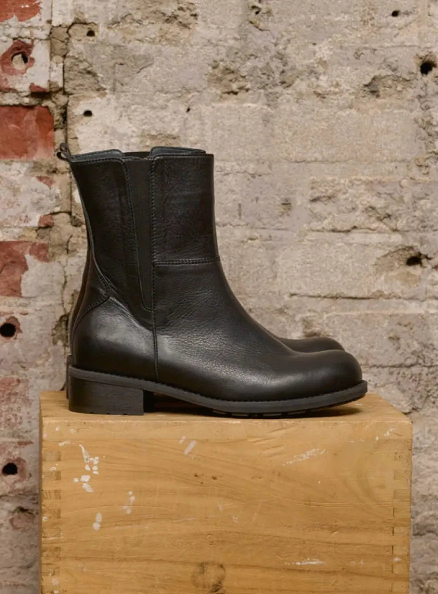 Neola HV - zwart leer