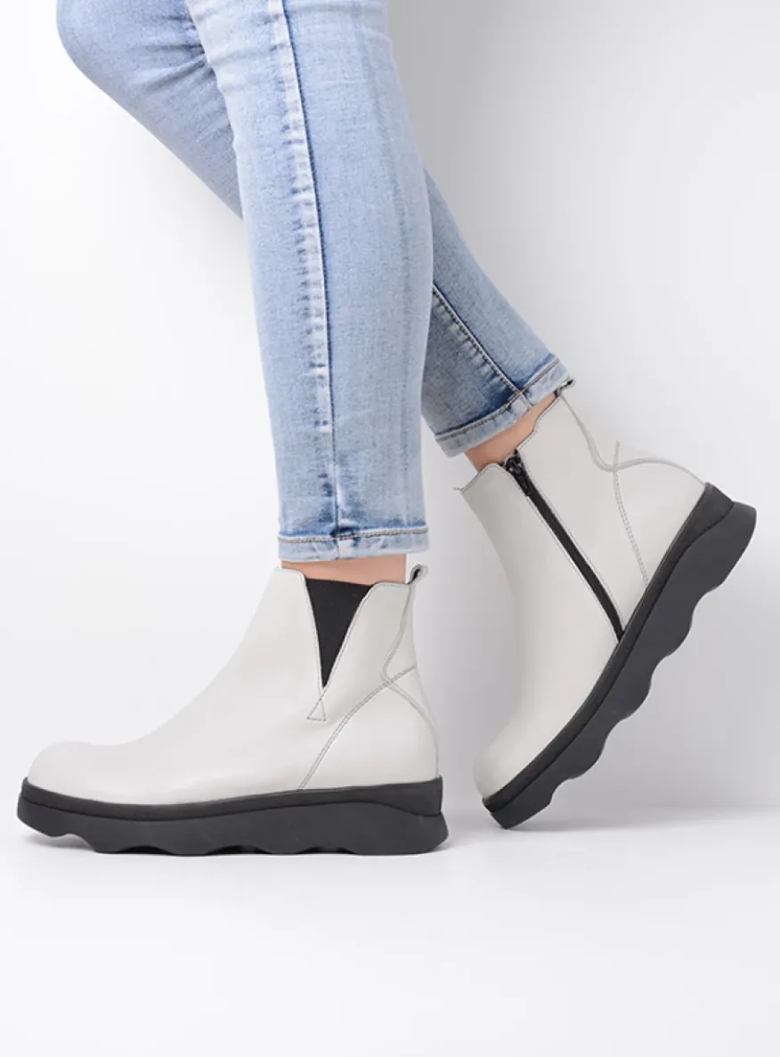 Nigata - winterwit leer